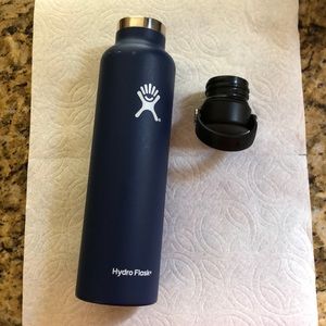 BLUE 24 OZ HYDROFLASK STANDARD MOUTH CAP